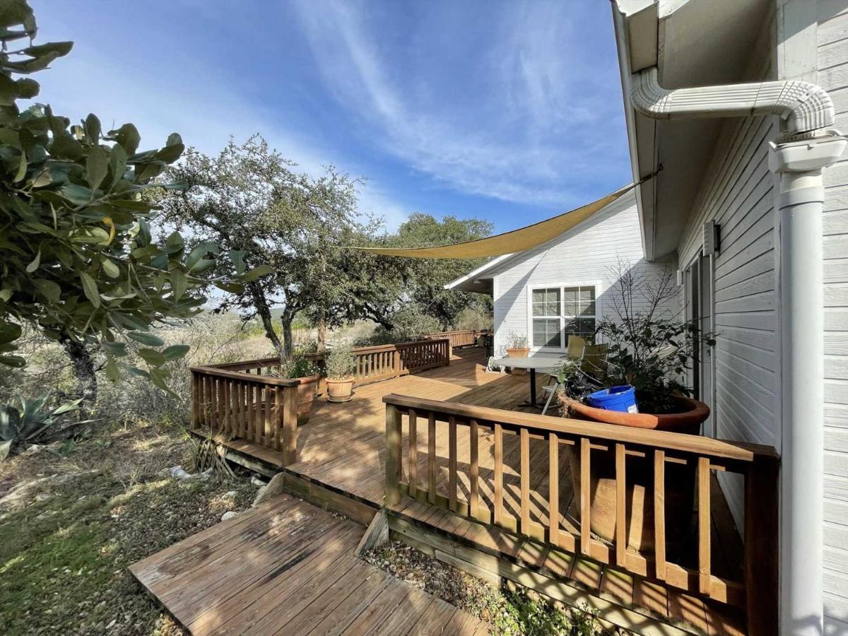 West 1077 Guest Ranch - Retreat Bed and Breakfast Tarpley Εξωτερικό φωτογραφία
