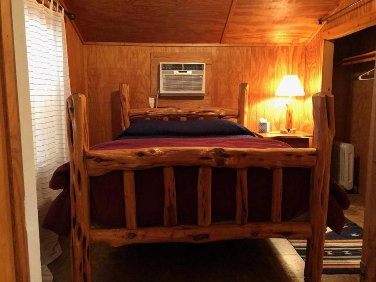 West 1077 Guest Ranch - Retreat Bed and Breakfast Tarpley Εξωτερικό φωτογραφία