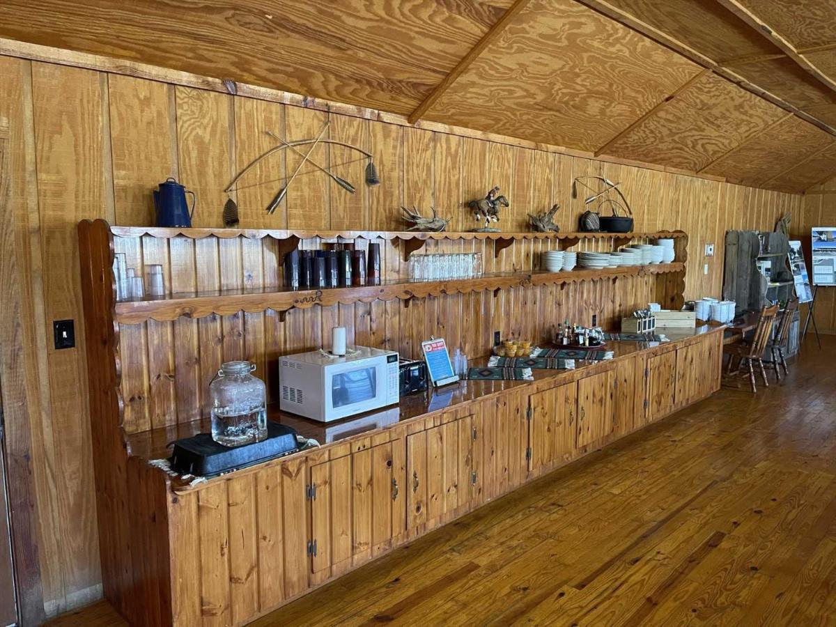 West 1077 Guest Ranch - Retreat Bed and Breakfast Tarpley Εξωτερικό φωτογραφία
