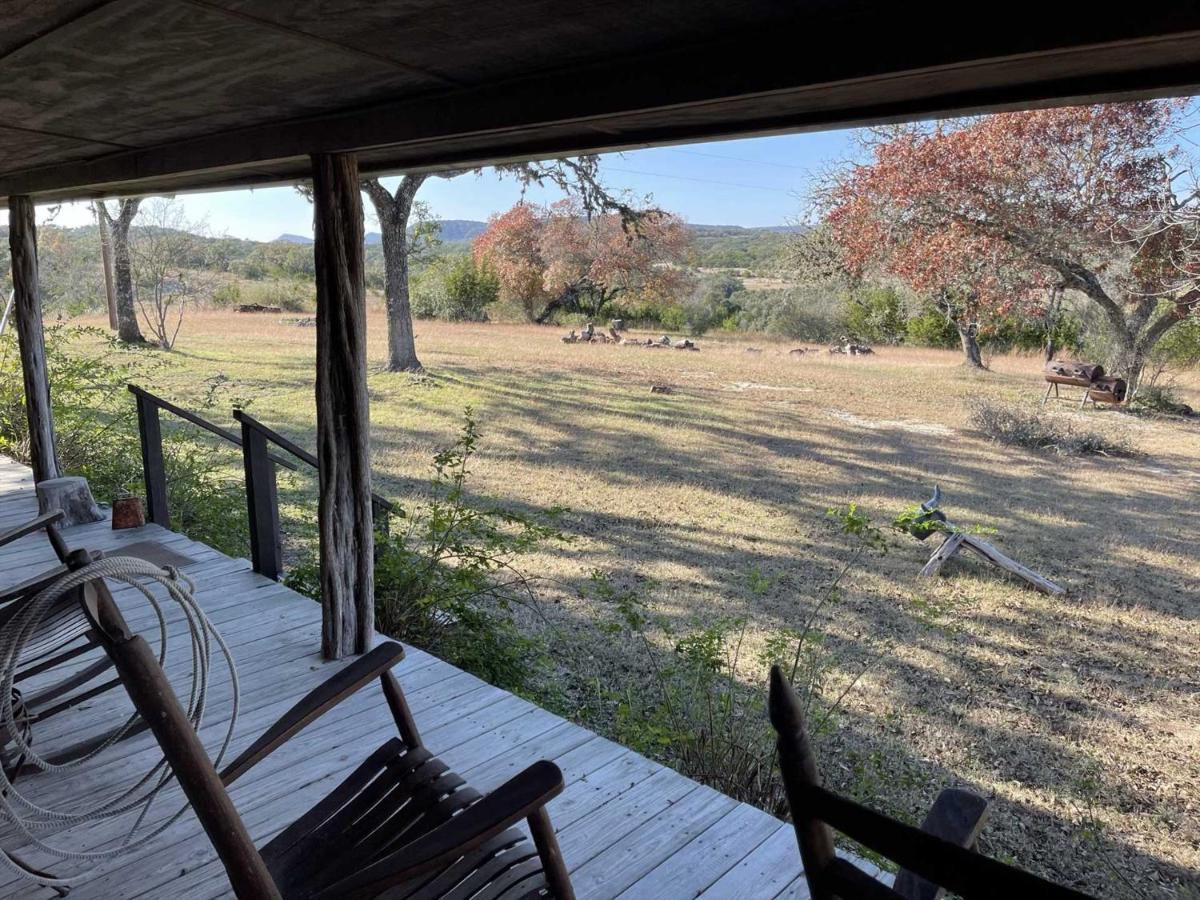 West 1077 Guest Ranch - Retreat Bed and Breakfast Tarpley Εξωτερικό φωτογραφία